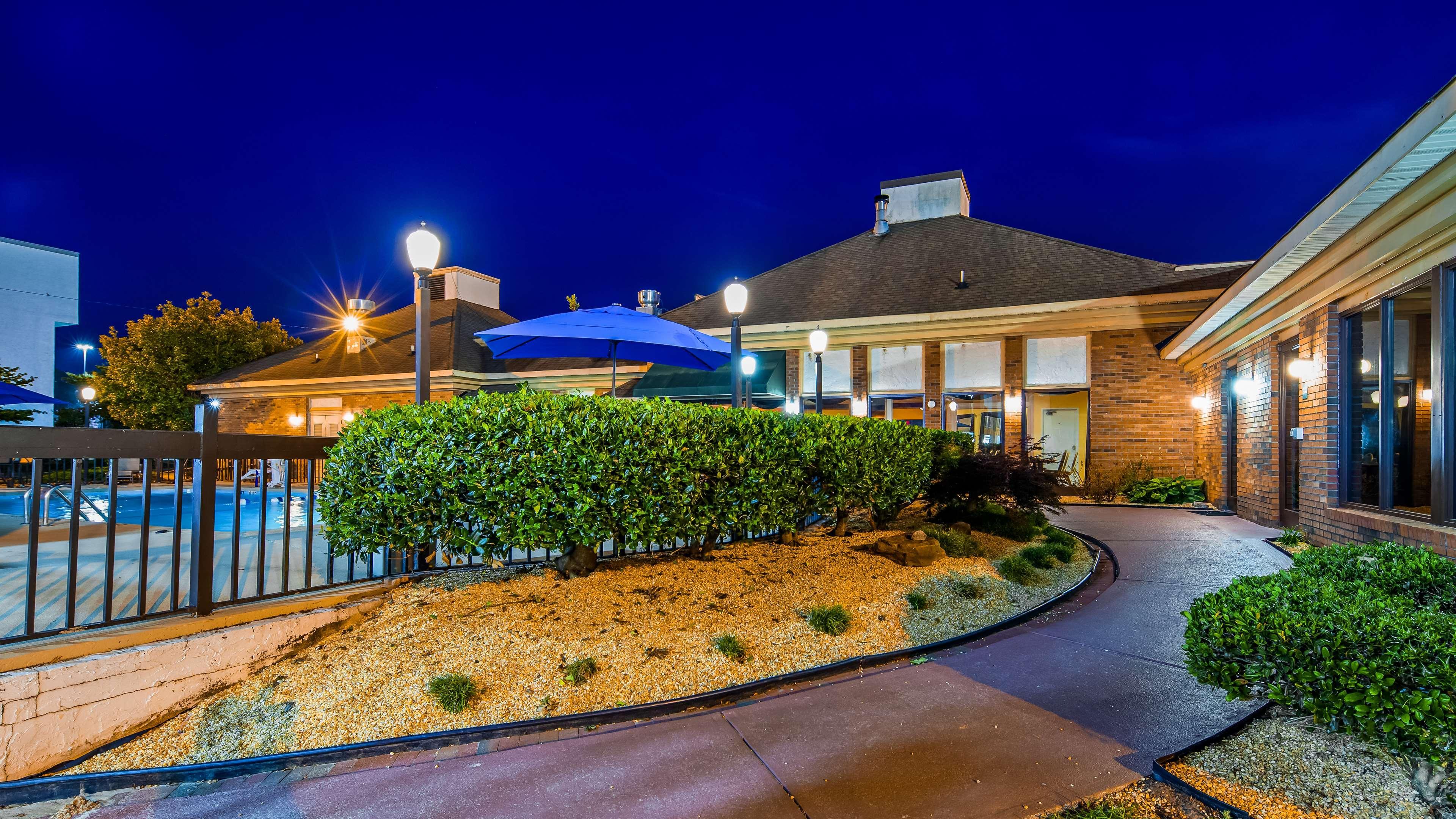 Quality Inn & Suites Fayetteville I-95 Exterior foto