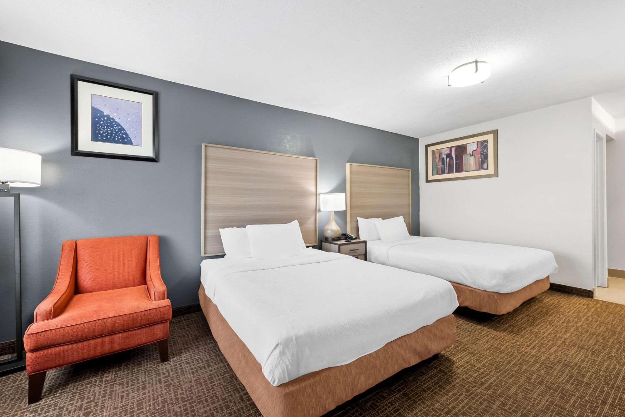 Quality Inn & Suites Fayetteville I-95 Exterior foto